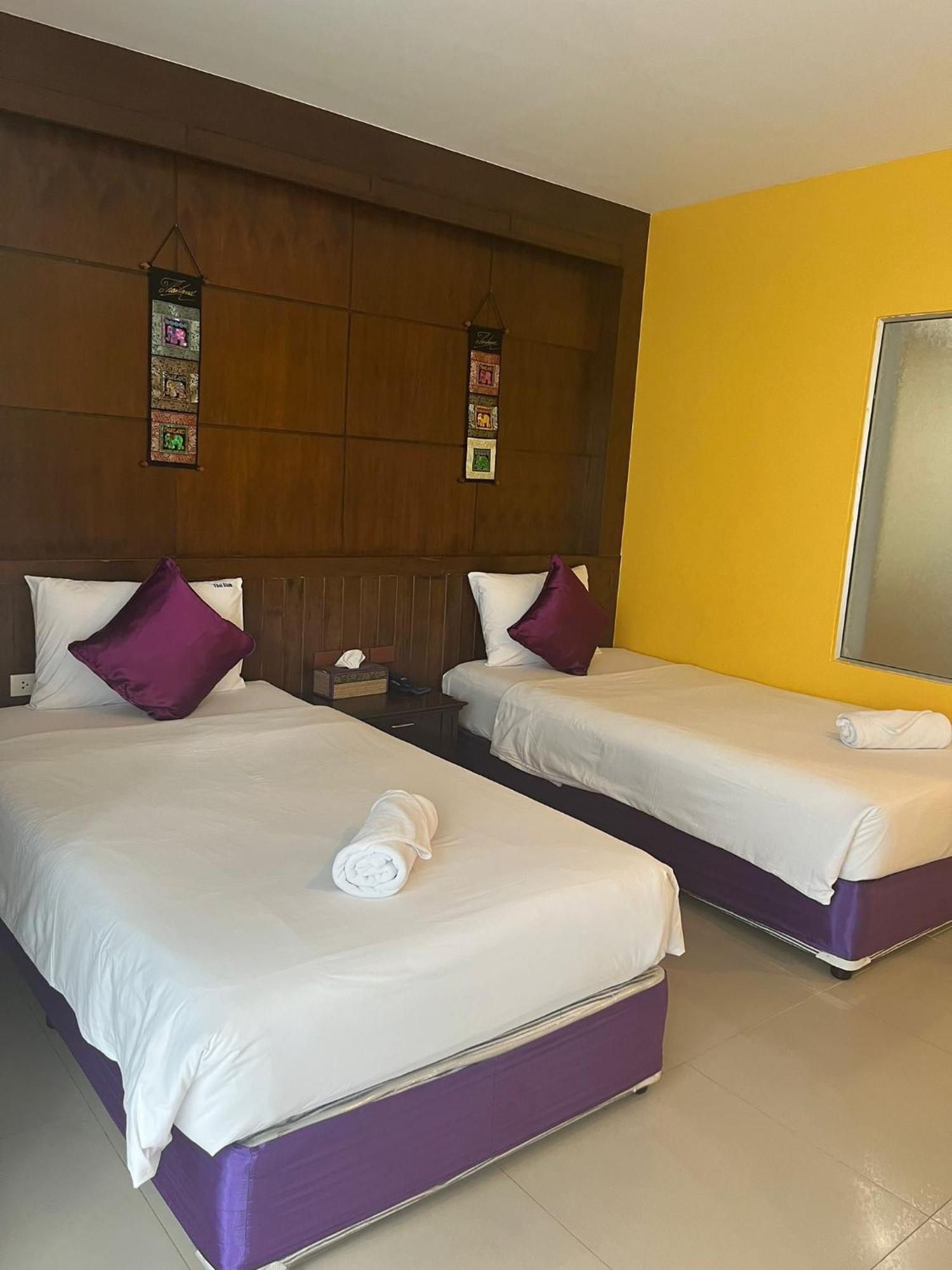 Thai Siam Patong Exterior photo