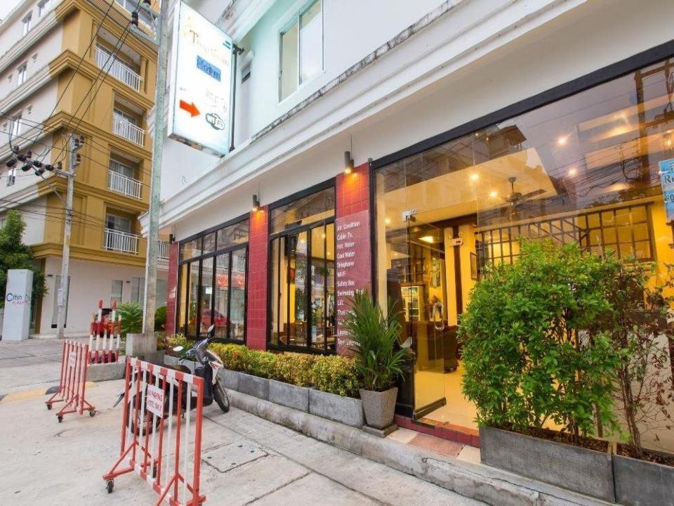 Thai Siam Patong Exterior photo